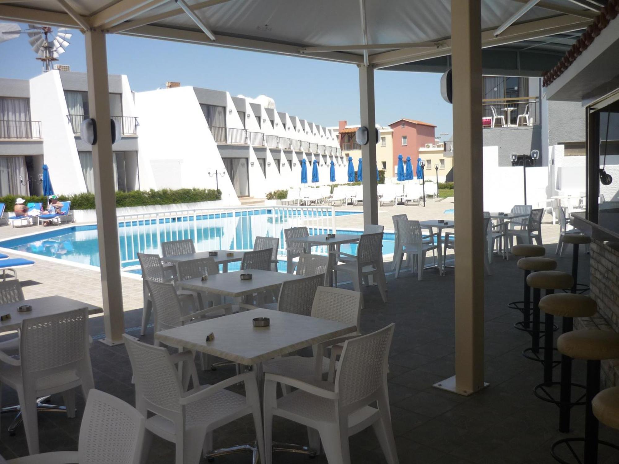 Penelope Beach Hotel Apts Protaras Exterior foto